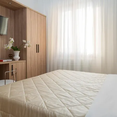 Re Enzo Hotel 4*