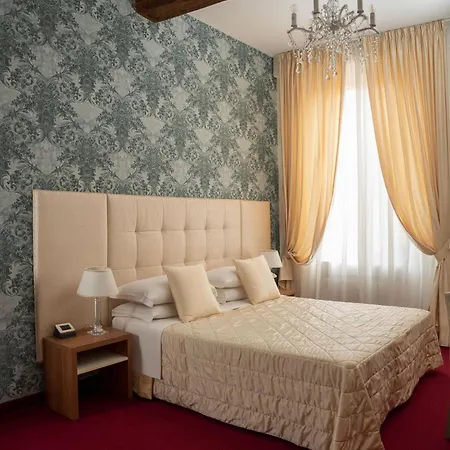 Hotel Re Enzo 4*