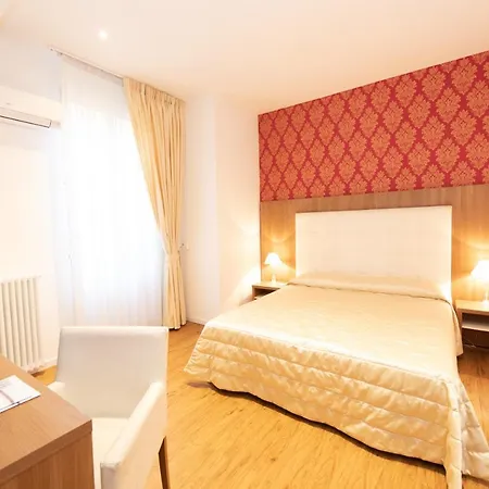 Re Enzo Hotell Bologna